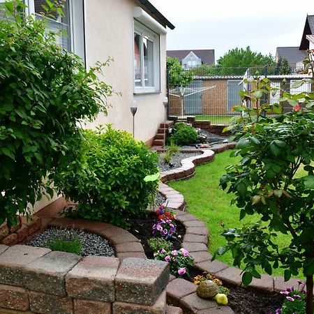 Annis Wohnschloesschen Apartamento Mainhausen Exterior foto