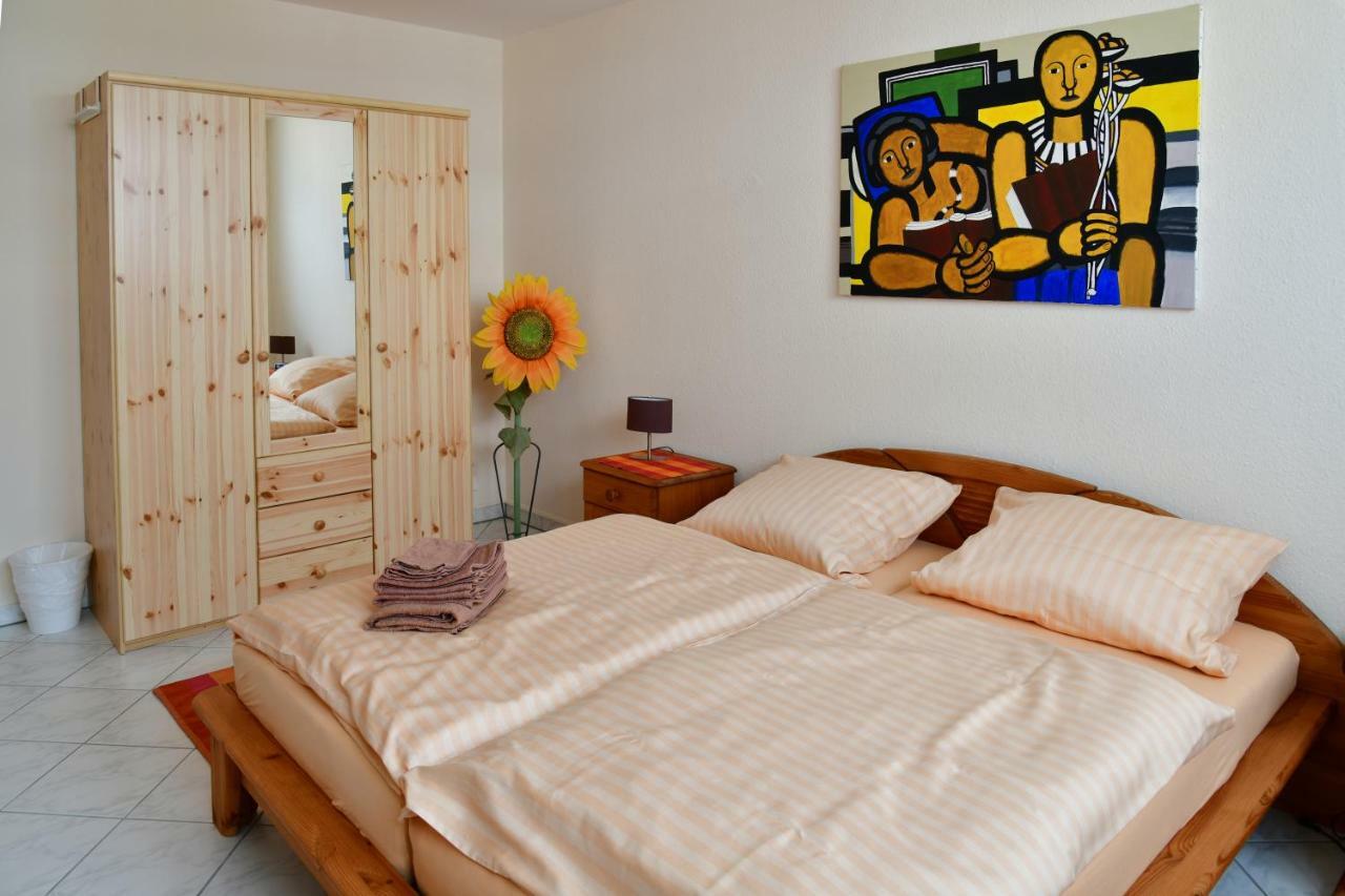 Annis Wohnschloesschen Apartamento Mainhausen Exterior foto